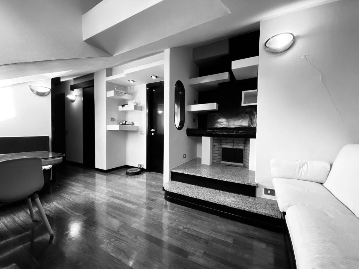 Lecco Centro Apartment Bagian luar foto